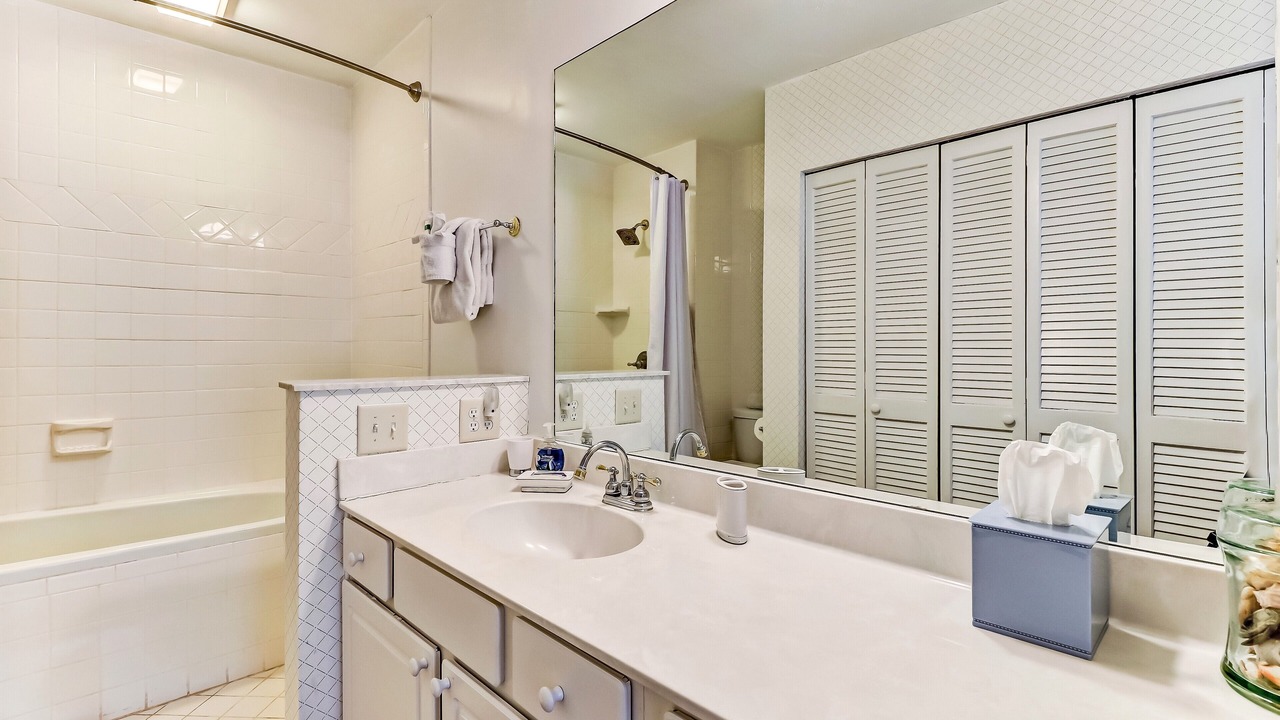 Photo of Bathroom in Fernandina Beach