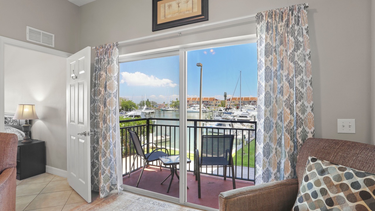 Photo of Livingroom in Madeira Beach