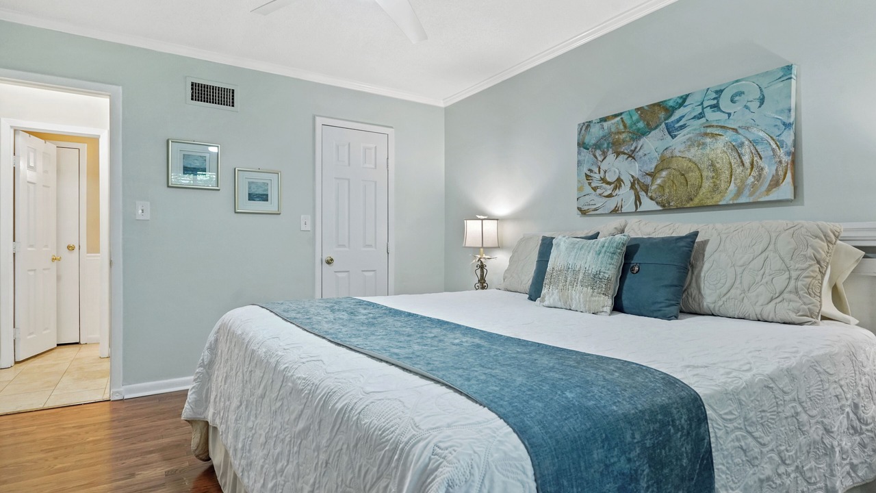 Photo of Bedroom in Demere Park