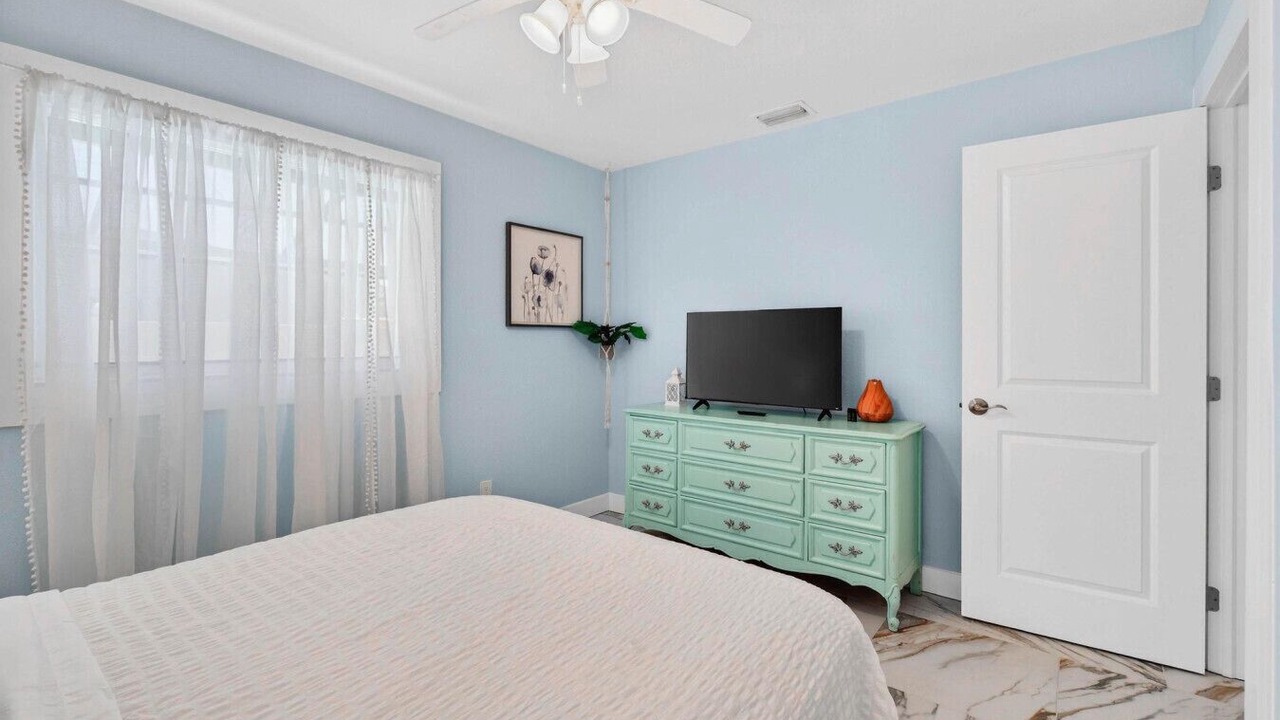 Photo of Bedroom in Redington Beach