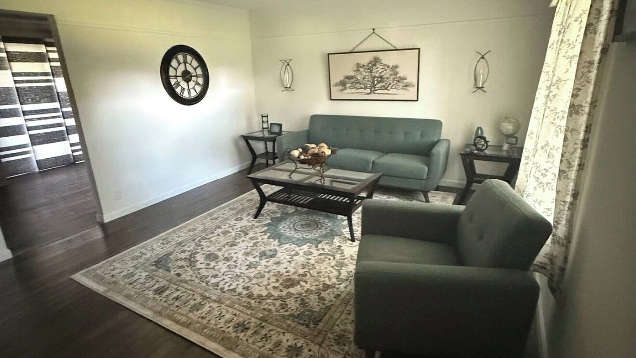 Photo of Livingroom in Cunningham