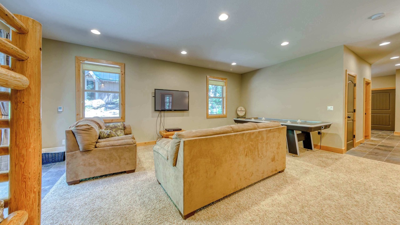 Photo of Livingroom in Government Camp