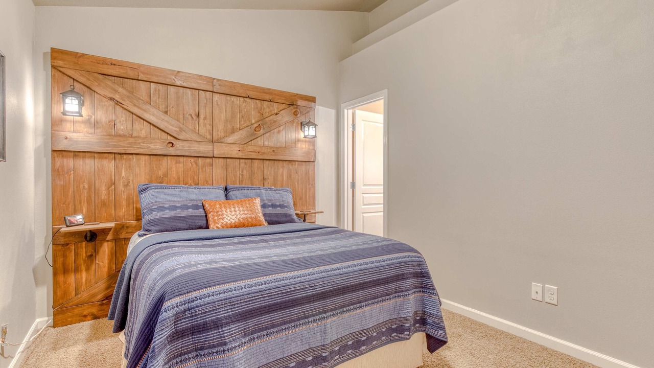 Photo of Bedroom in Government Camp