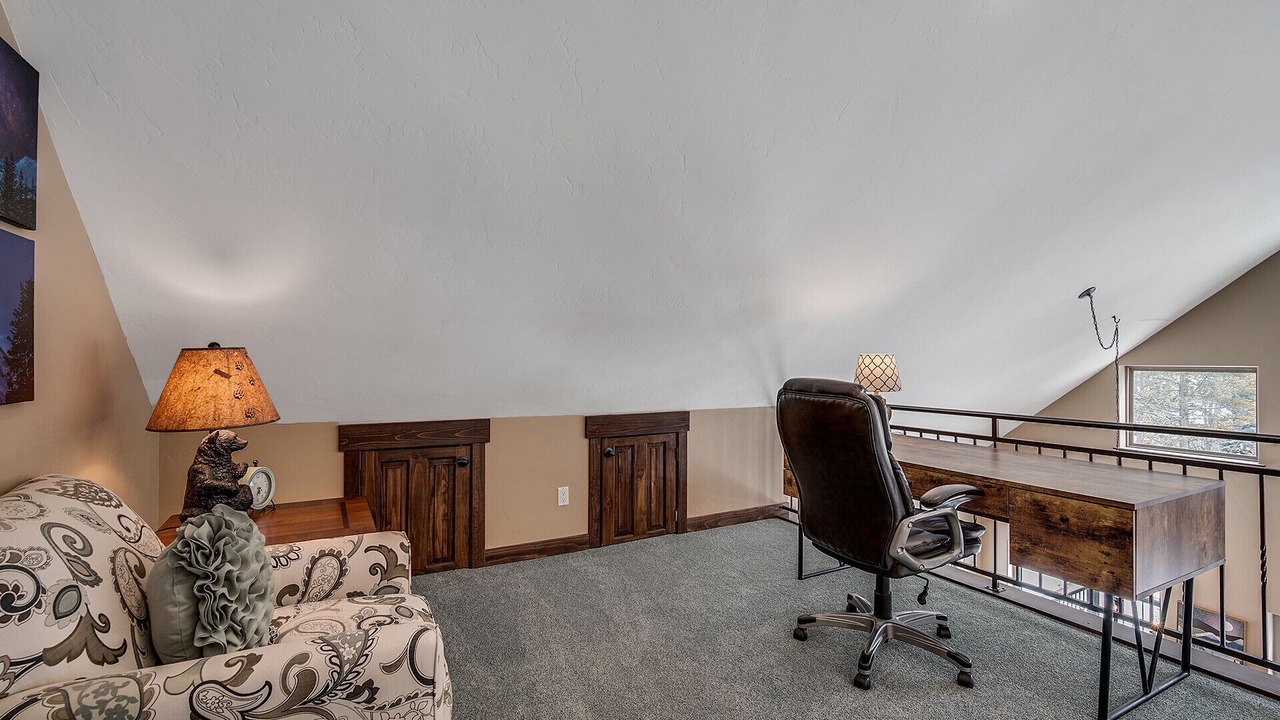 Photo of Livingroom in Blue River