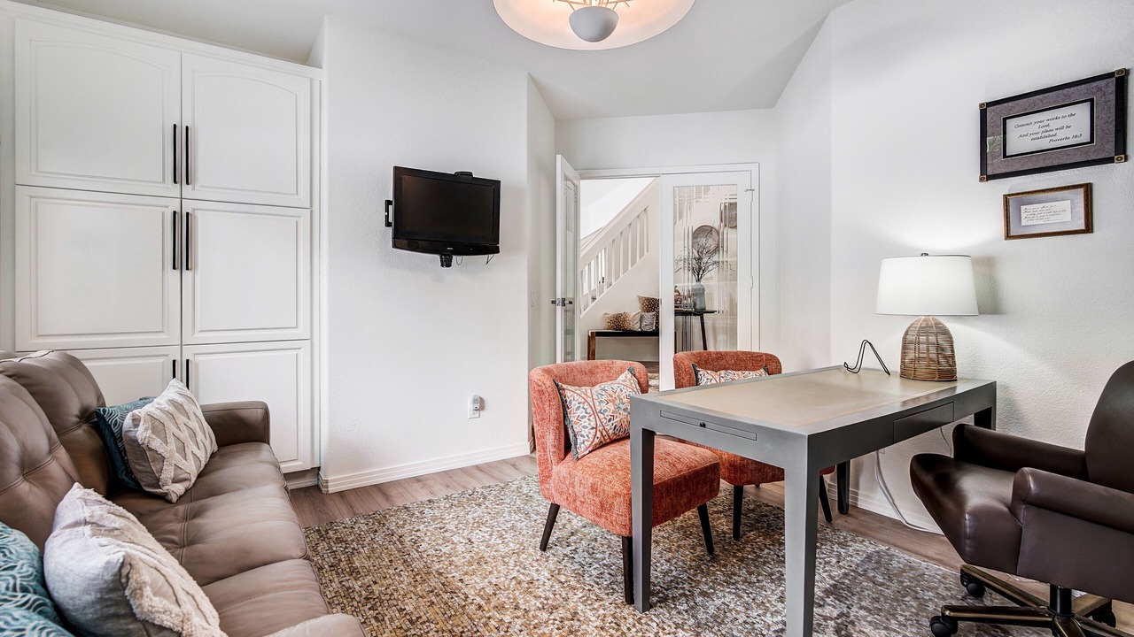 Photo of Livingroom in Westridge