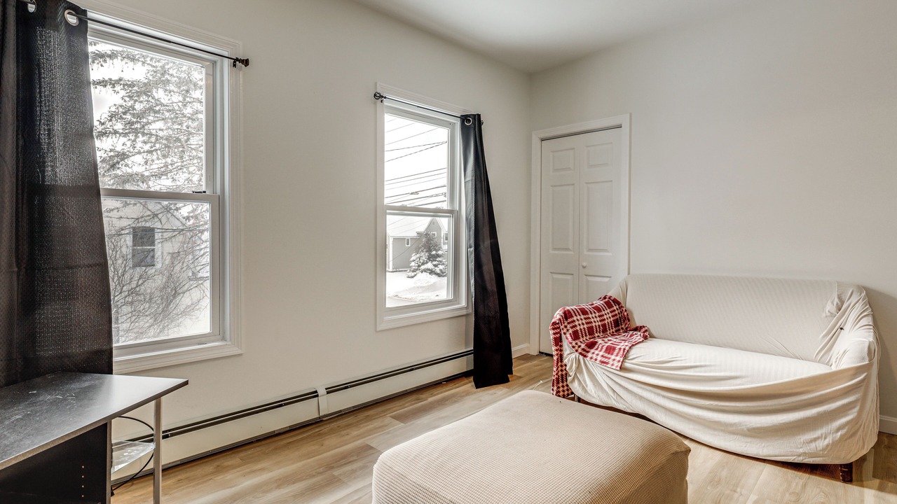 Photo of Livingroom in Concord
