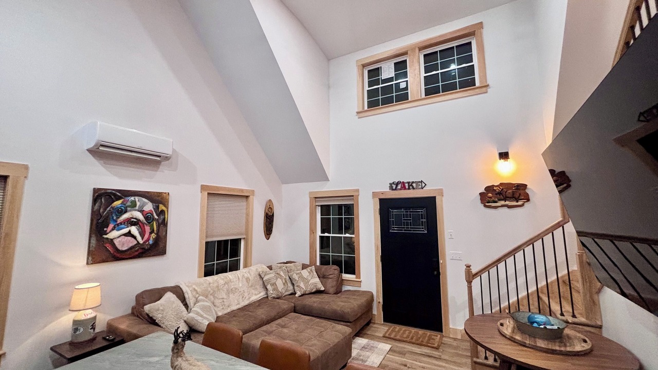 Photo of Livingroom in Lochmere