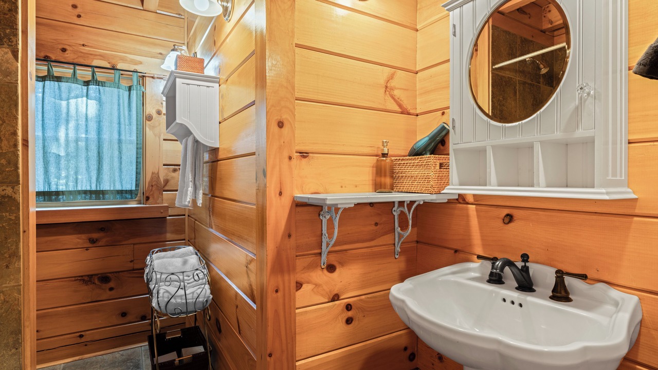 Photo of Bathroom in Quandary Village