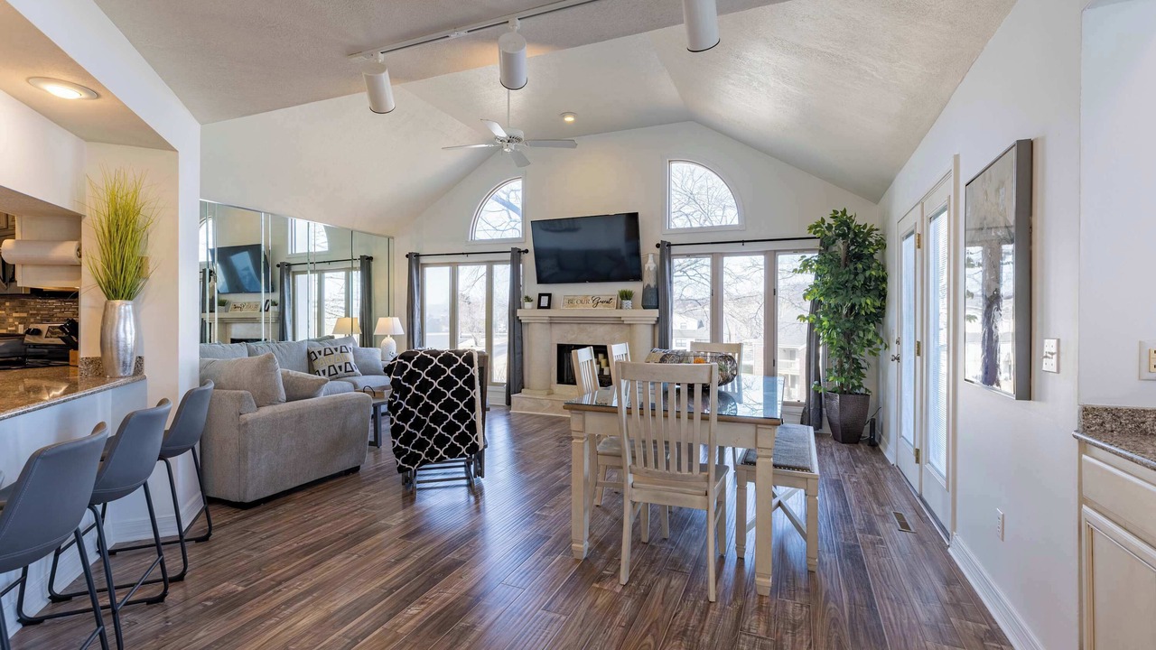 Photo of Livingroom in Table Rock