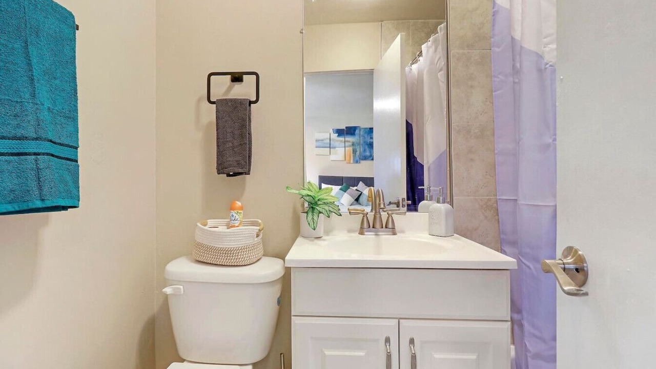 Photo of Bathroom in Lisle