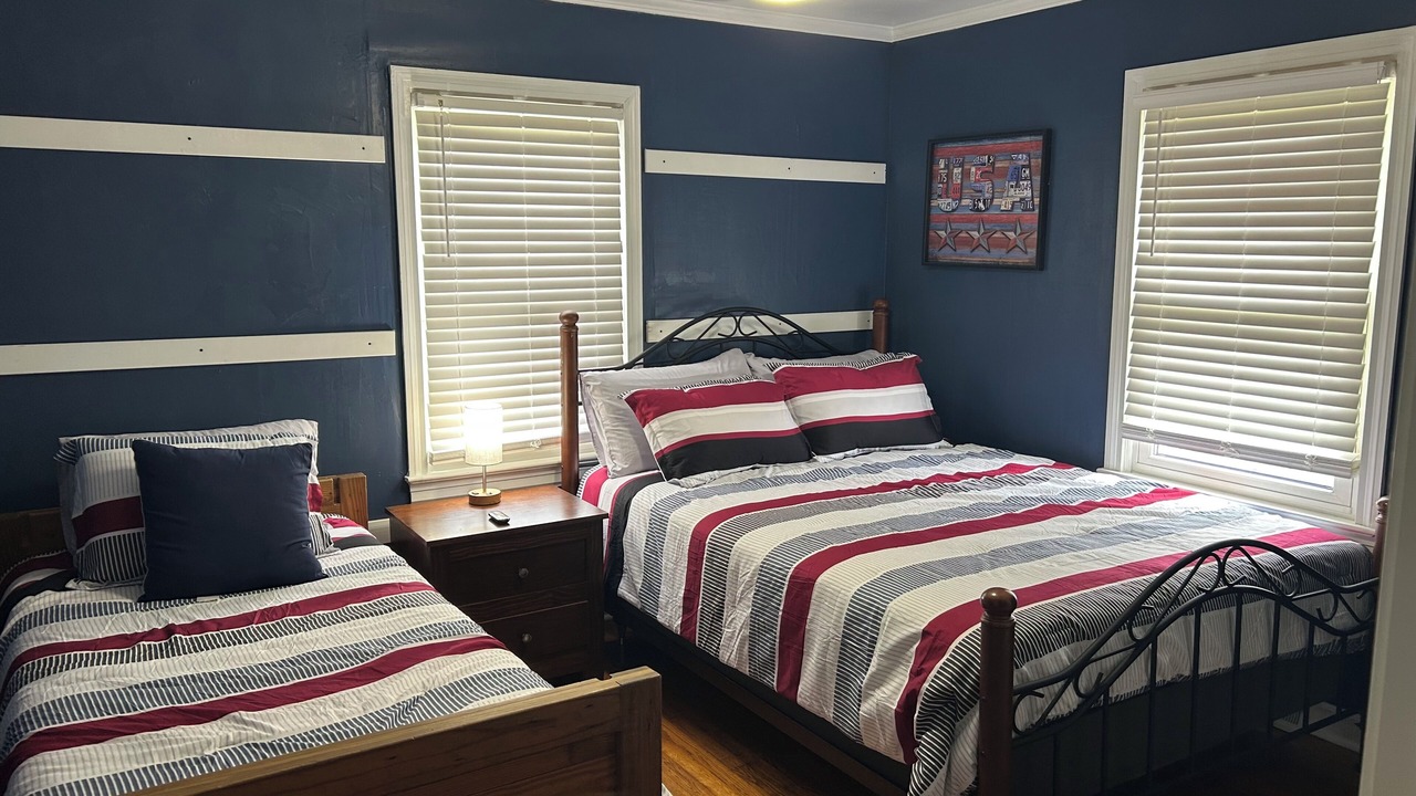 Photo of Bedroom in King