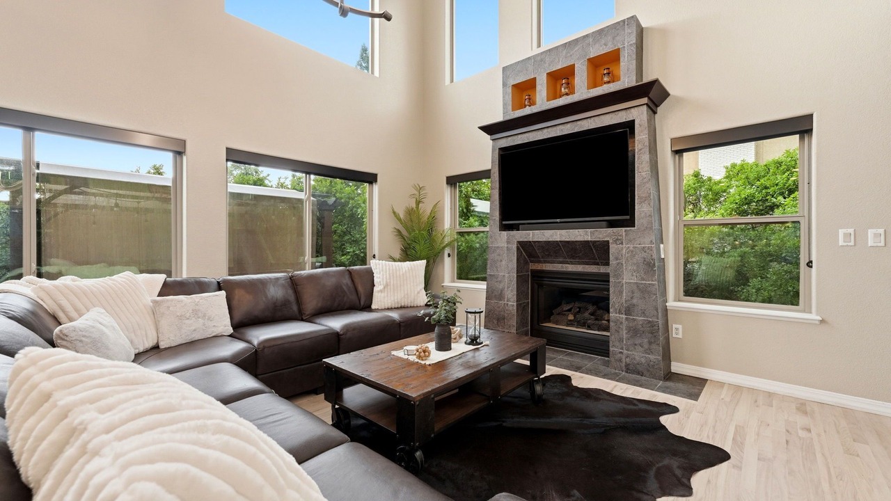 Photo of Livingroom in Southwest Colorado Springs