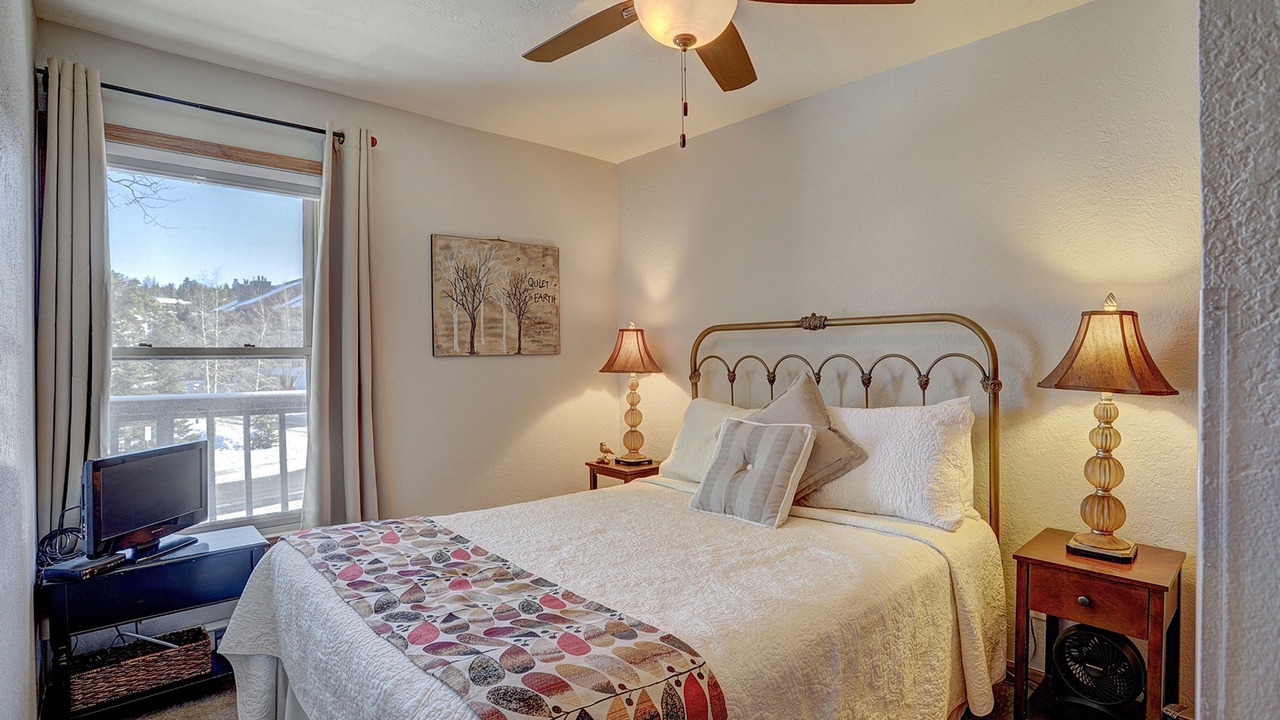 Photo of Bedroom in Historic District