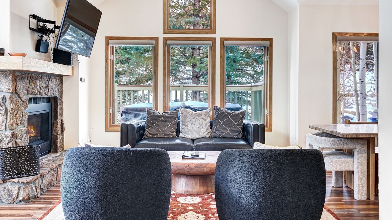 Photo of Livingroom in Four O'Clock