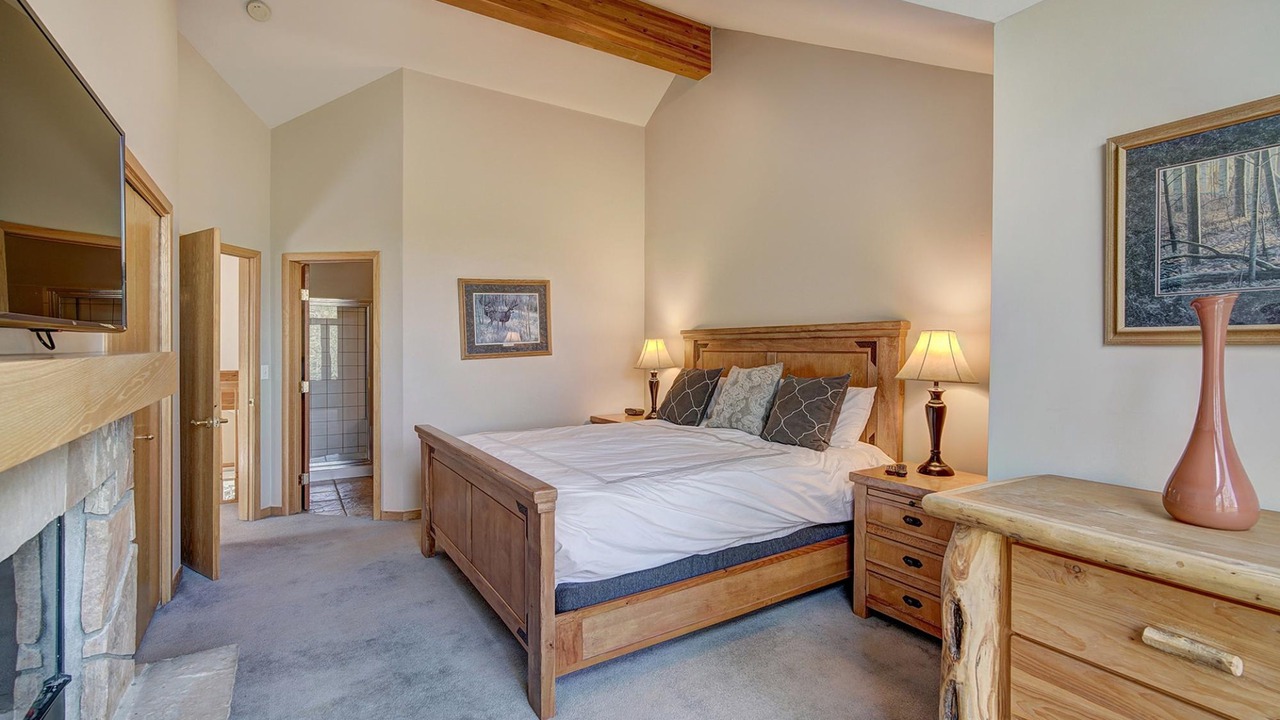 Photo of Bedroom in Four O'Clock