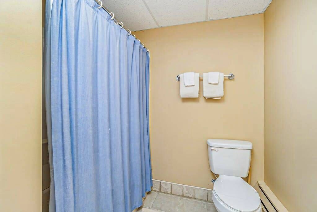 Photo of Bathroom in Birchwood Farms