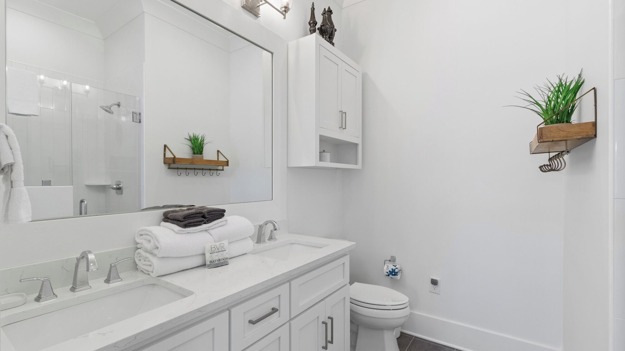 Photo of Bathroom in Orange Beach