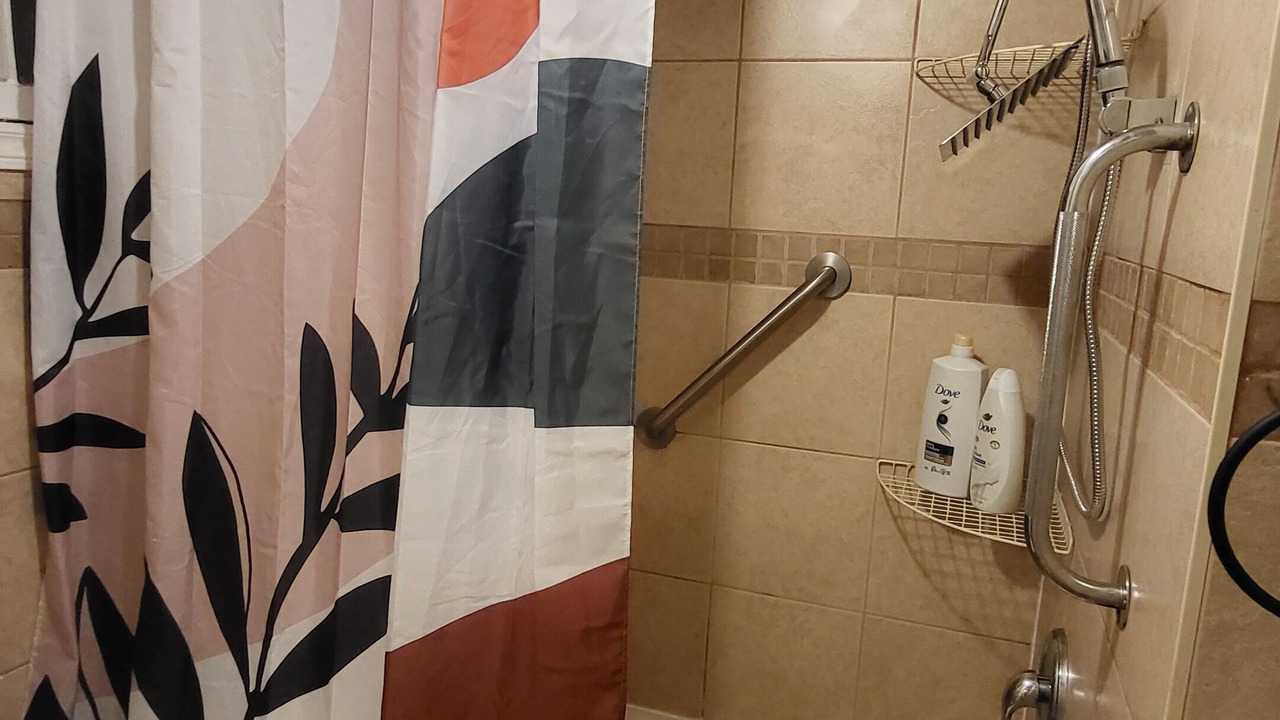 Photo of Bathroom in Vanier North