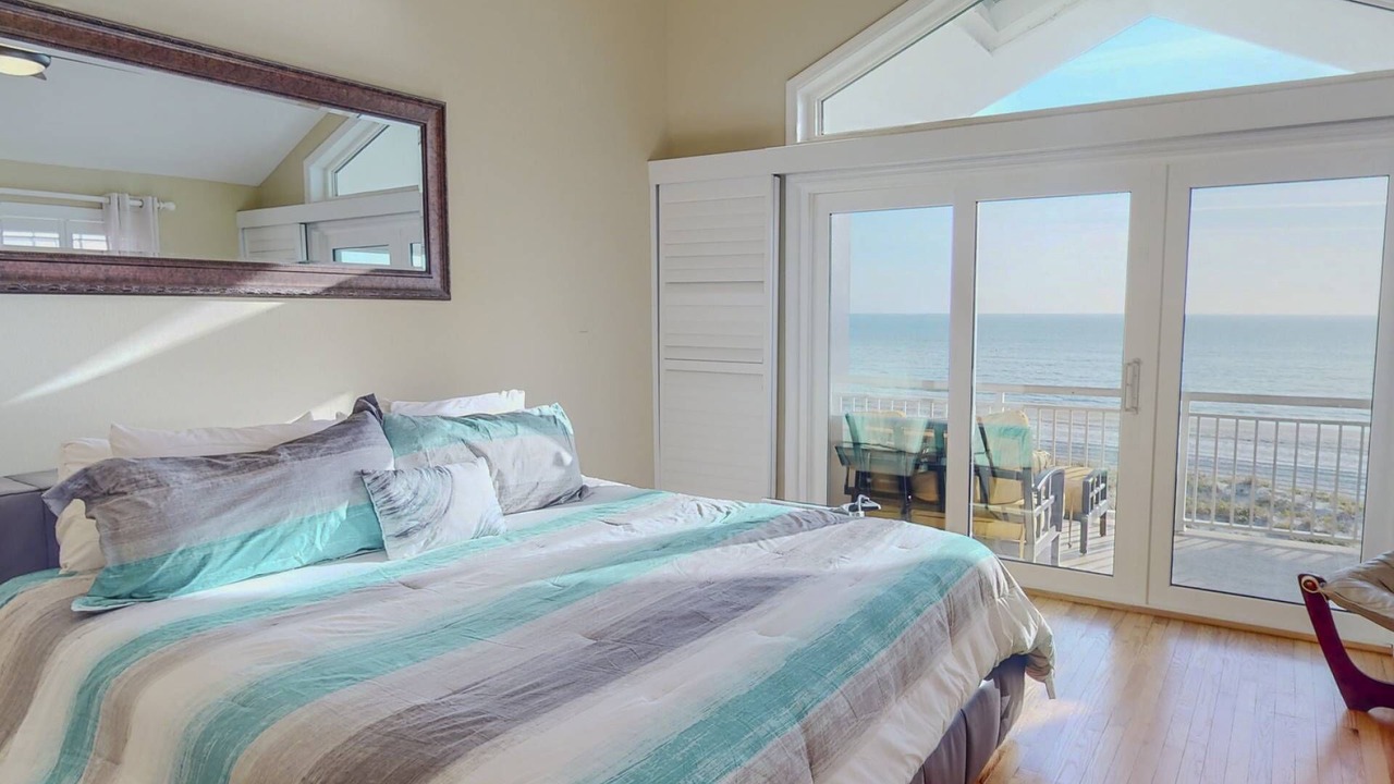 Photo of Bedroom in Madeira Beach