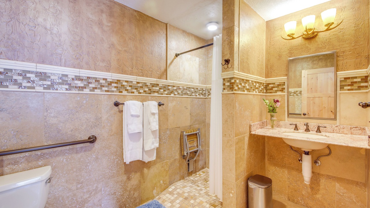 Photo of Bathroom in Emigrant