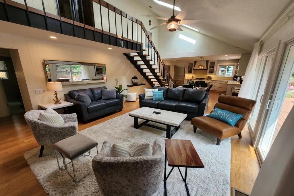 Photo of Livingroom in Birchwood Farms
