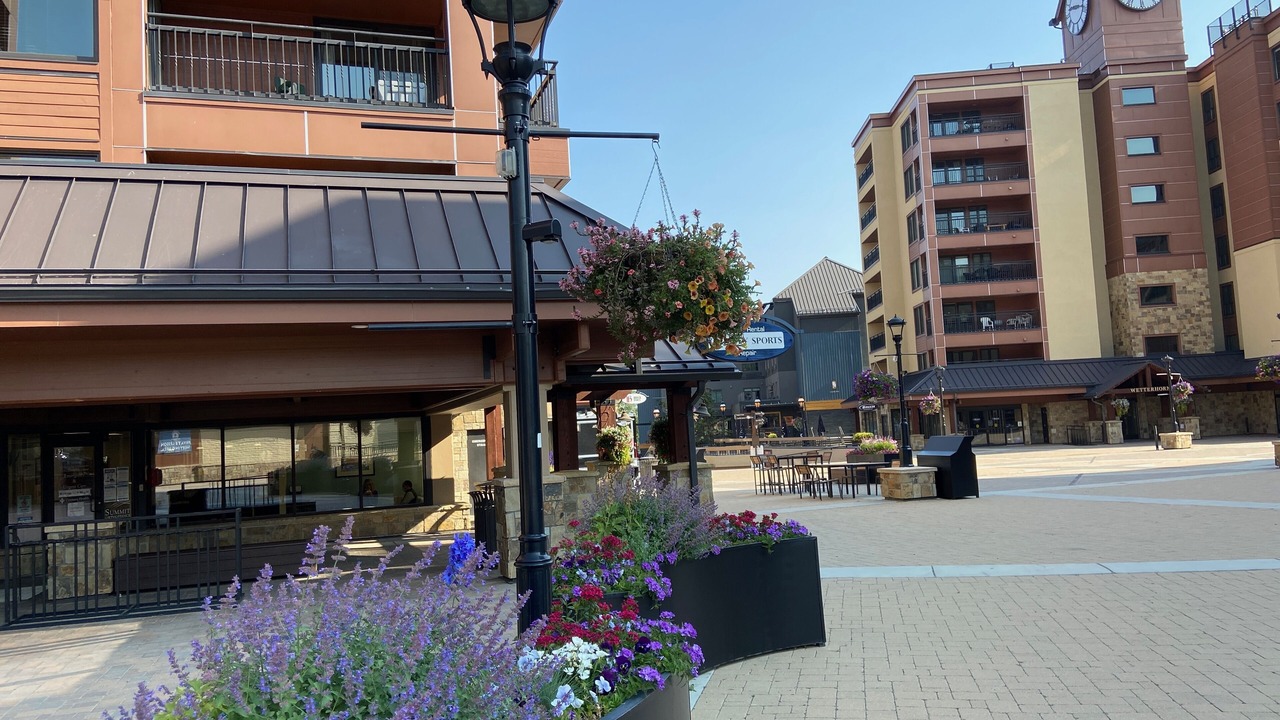 Photo of Outdoor in Peak 9