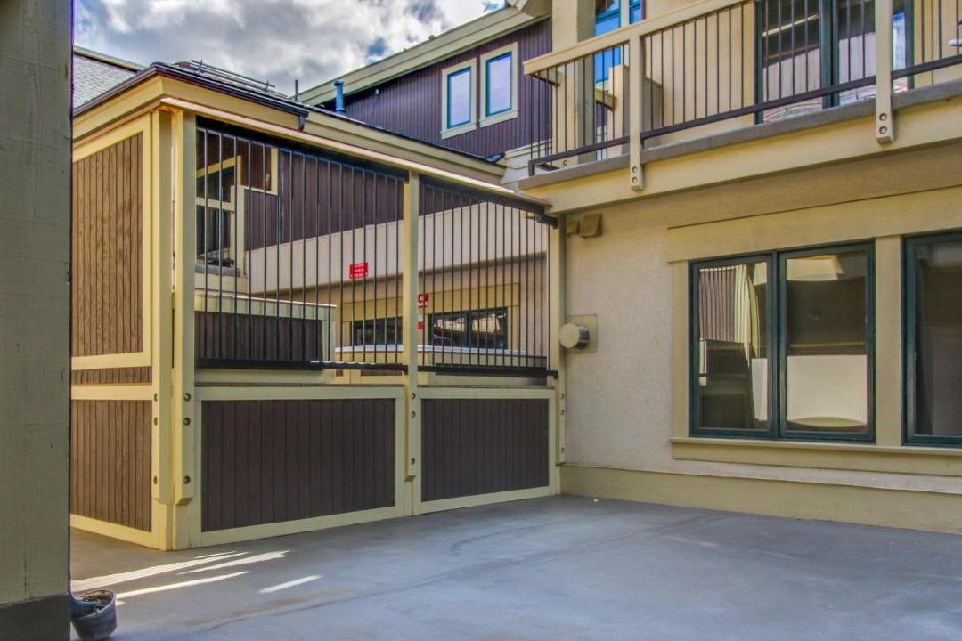 Photo of Patio Balcony in Four O'Clock