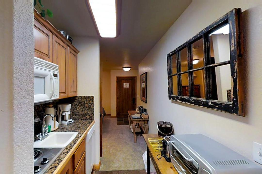 Photo of Kitchen in Four O'Clock