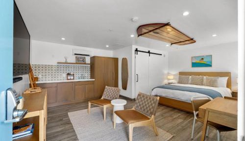 Deluxe King Suite