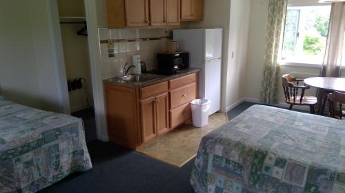 Two Room Kitchenette with Two Queen Beds