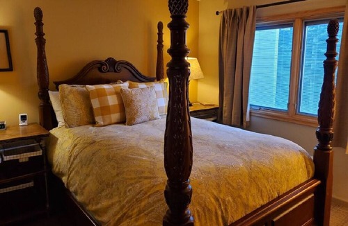 Mammoth Lakes Villa | A beautifully remodeled unit.