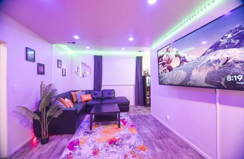Sunnyside House | Sunnyside Compound: Great for Groups! Hot Tub, Game Room, Sleeps 22 - 420ok!
