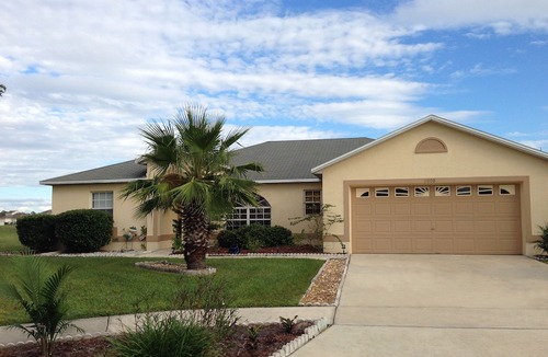 Crescent Lakes House | Lots of Privacy On A Lake 20 Minutes From Disney With A Private Pool!