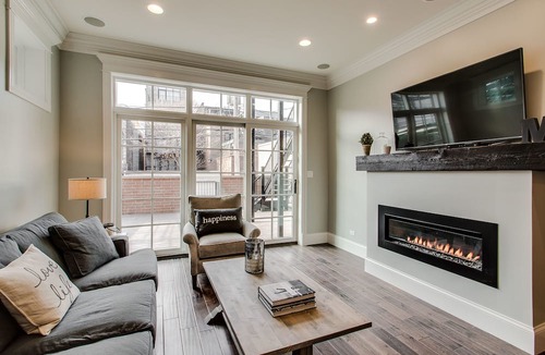 Old Town Bed & Breakfast | The Sono Chicago