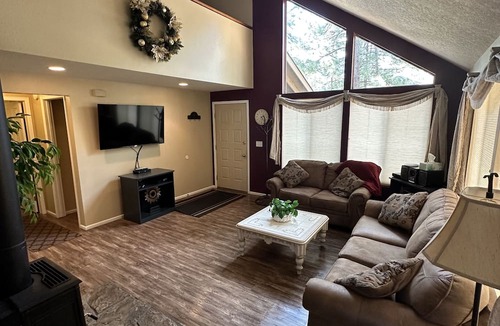 Sunriver House | SHARC passes, Wi-Fi, BBQ, Hot tub, Tons of kids activities