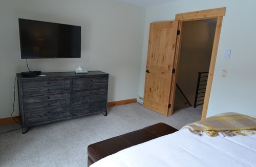 Peak 9 House | Stunning Ski in/Ski out Cedars Townhouse~ Short Walk to Slopes and Main St.