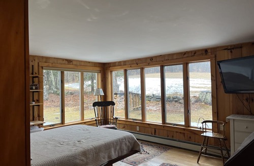 Jaffrey House | Secluded chalet on 50 acres at base of Mt Monadnock, near lakes -TESLA charger