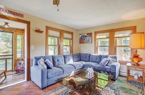 Pellston House | Pellston Farmhouse w/Snowmobile Trail Access!