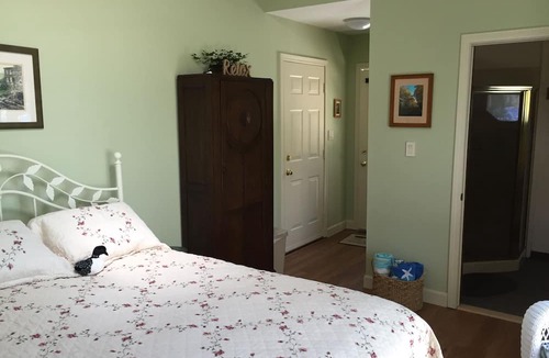 Ellsworth Apartment | Immaculate Waterfront Studio Apt, kayaks, hot tub, 45 min. to Acadia