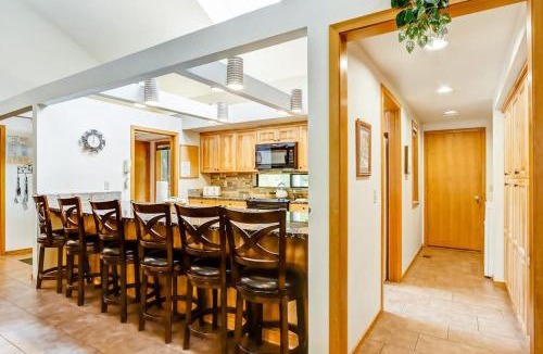 Deer Park House | Vintage mountain home with private hot tub & SHARC access - dogs welcome