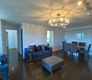 CityPlace Apartment | Toronto Downtown Luxurious Stylish 3 Bedroom 3 Bath 2 Balconies near Rogers Centre lakeview condo