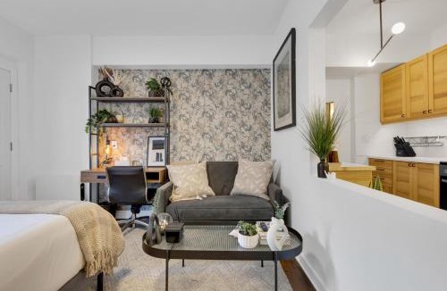 Milton Park Apartment | The Sherbrooke Suite 101