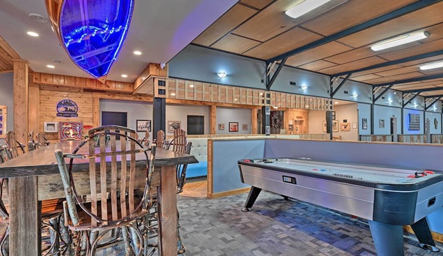Massive Hatfield 'loon Lodge' w/Roller Rink in Merrillan