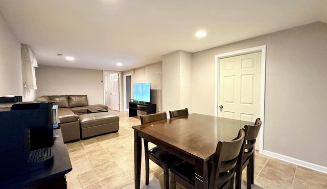 Campi's Private Basement Apartment in New Castle