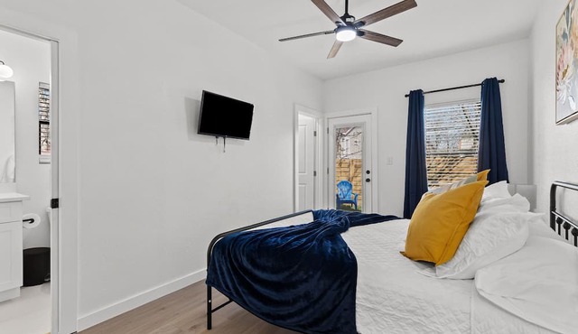 Brand New! Relax at 3br/2ba Apt. Near City Center in San Antonio