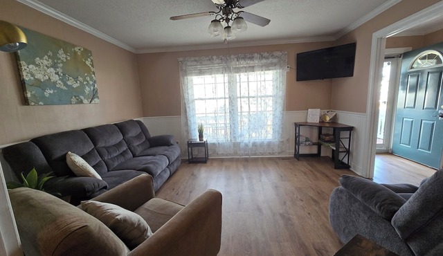 Fully-Furnished, Pet-Friendly, 3 bedroom. Fenced backyard. Close to everything! in New Bern