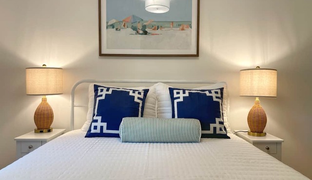 FencedYard/FirePit/LargeHouse/PetFriendly in Yarmouth