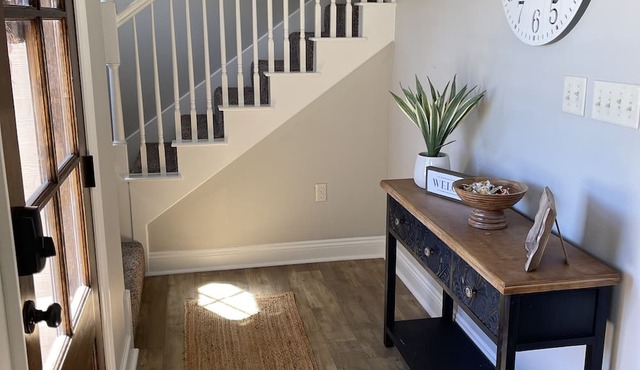 ⭐️ 1 mile from Casinos ⭐️ Spacious and updated townhome in Lake Charles