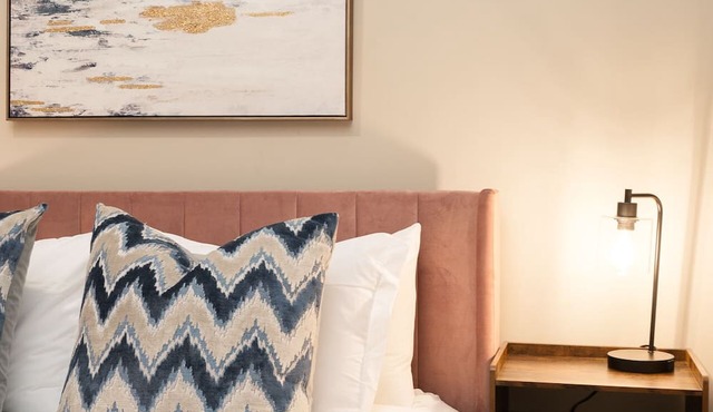 MINNeSTAY* Sable 305 - One Bedroom | North Loop | Target Center in Minneapolis