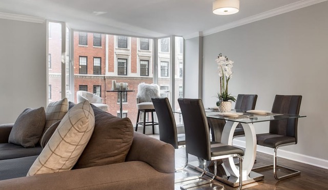 MAG MILE MEGA Entire Floor 4BD 4BA +Rooftop&Gym in Chicago
